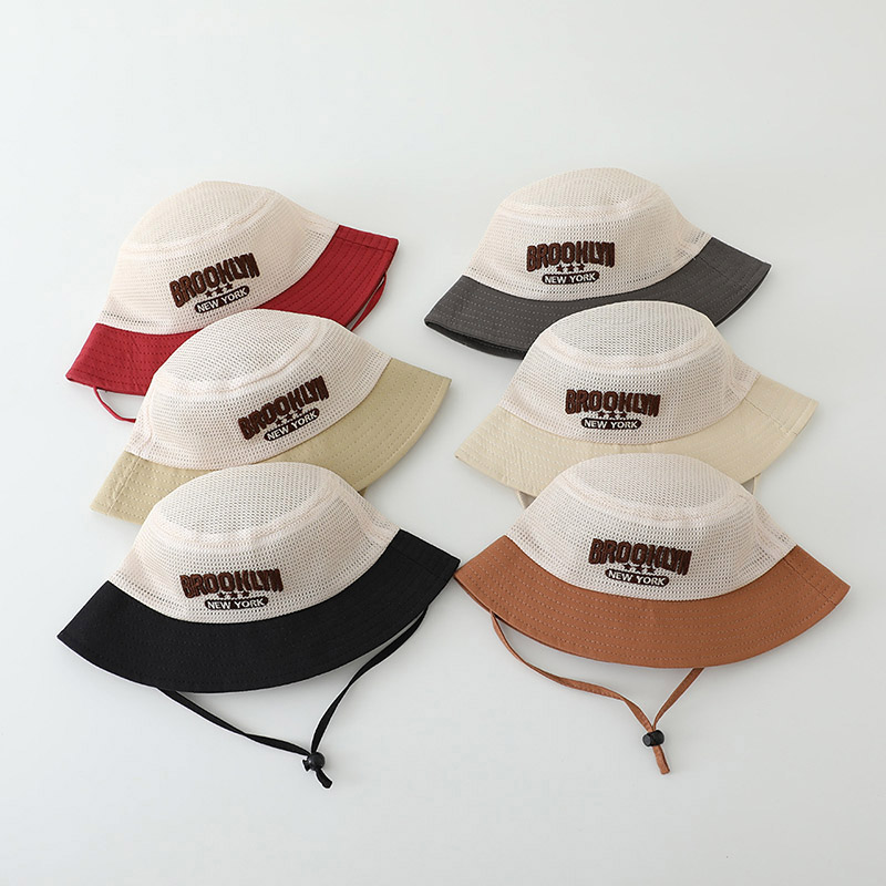 Met letters geborduurde babyzo - Bucket Hat Cotton recensie en prijs
