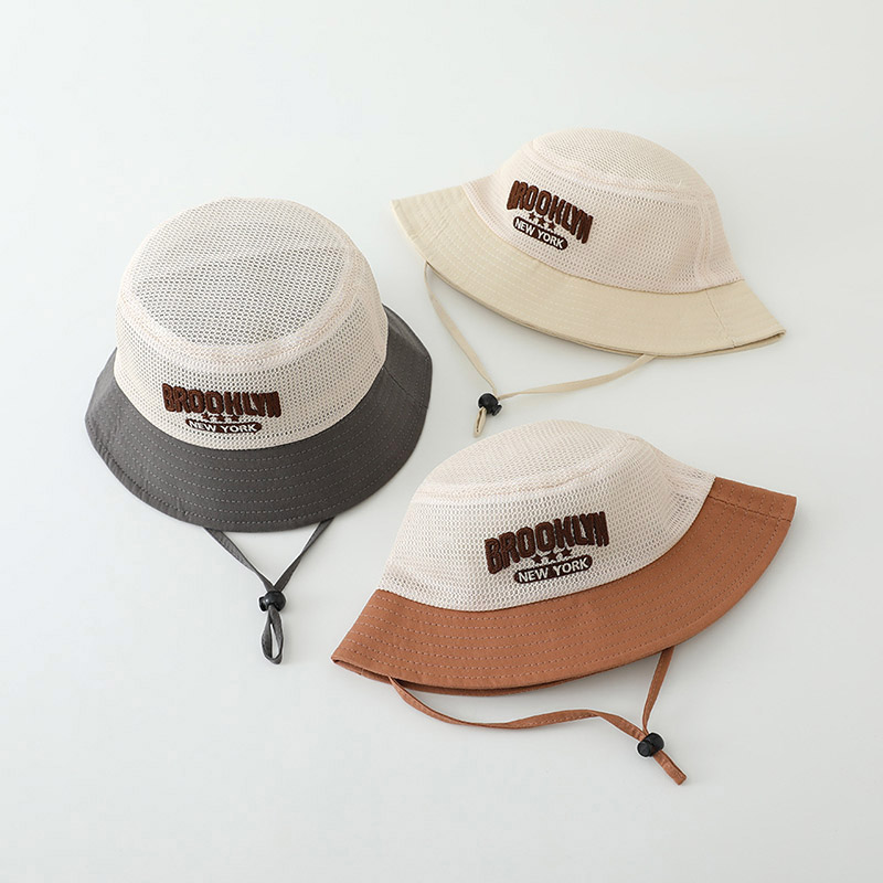 Met letters geborduurde babyzo - Bucket Hat Cotton recensie en prijs